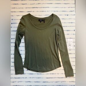 Theory Scoop Long Sleeve Tee in Rosemary
